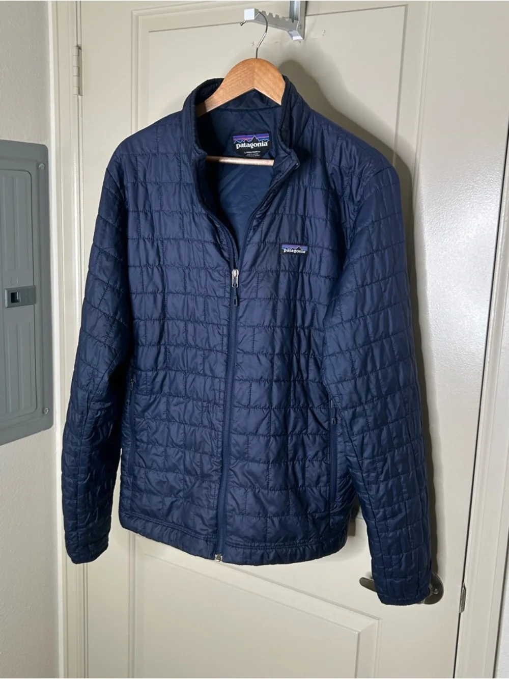 Patagonia Nano Puff Jacket Full Zip Dark Navy Men’s Size Large STY 84212 - Picture 16 of 16